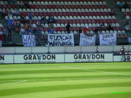 Spandoeken tegen het beleid