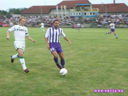Újpest FC – Feyenoord · 1–3