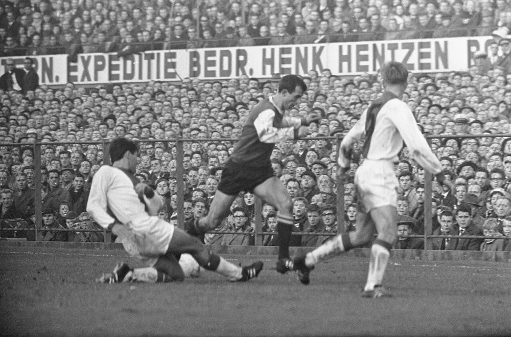 Feyenoord tegen Ajax 9-4, spelmoment. Foto: Eric Koch / Anefo, Nationaal Archief (CC0).