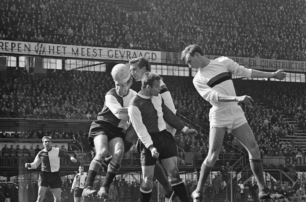 Feyenoord tegen DWS, spelmomenten. Foto: Jac. de Nijs / Anefo, Nationaal Archief (CC0).