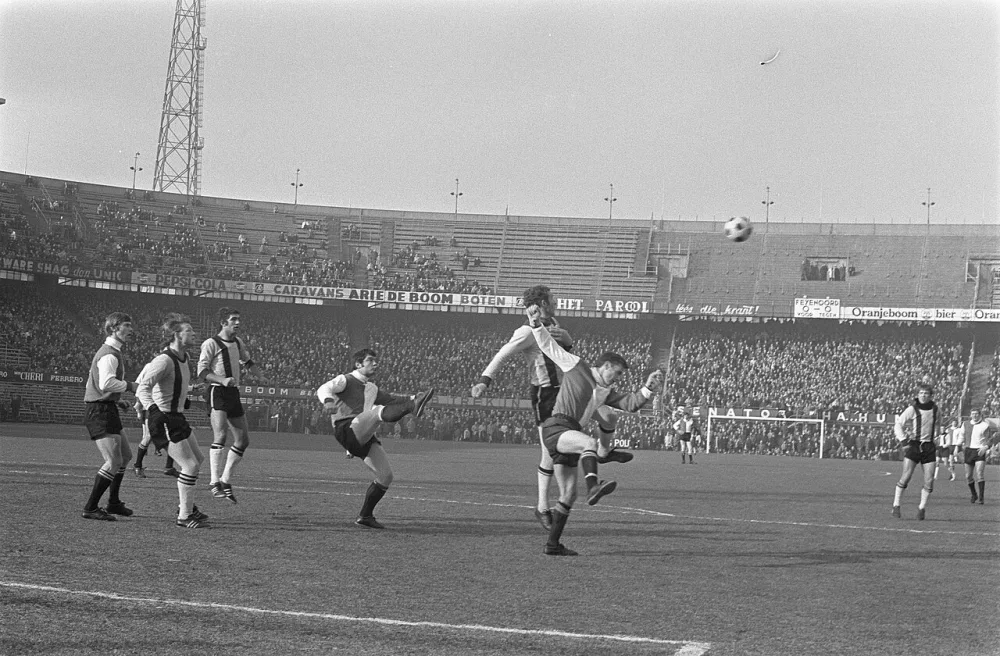 Feyenoord tegen DOS 6-0. Foto: Bert Verhoeff / Anefo, Nationaal Archief (CC0).