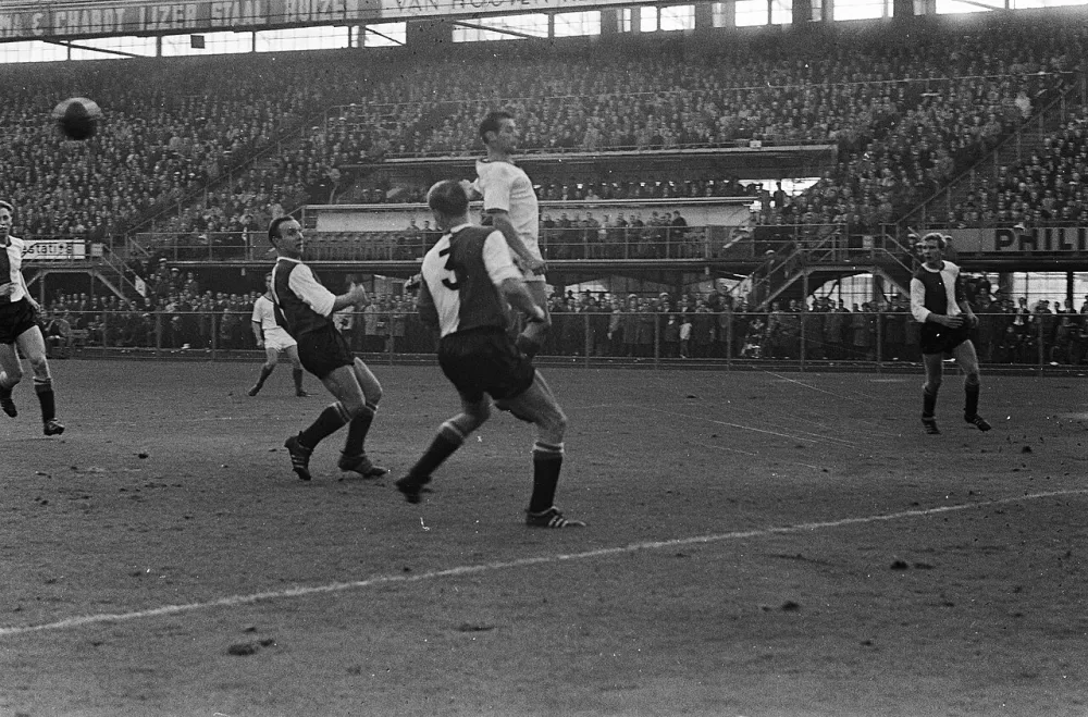 Feyenoord tegen Blauw-Wit 3-0. Spelmomenten. Foto: Winfried Walta / Anefo, Nationaal Archief (CC0).