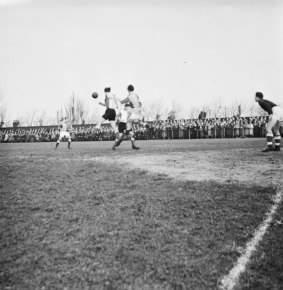 DWS tegen Feyenoord 1-1. Spelmoment. Foto: fotograaf onbekend / Anefo, Nationaal Archief (CC0).