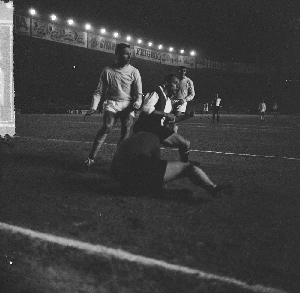 Reims tegen Feijenoord. Europa Cup . Spelmoment. Foto: Eric Koch / Anefo, Nationaal Archief (CC0).
