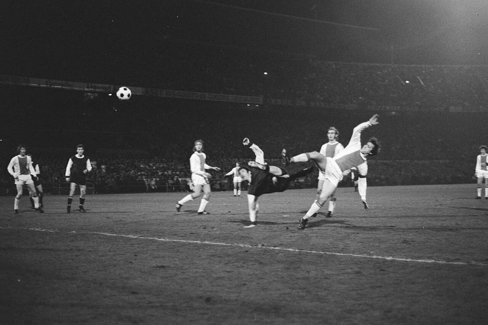 Spelmoment. Foto: fotograaf onbekend / Anefo, Nationaal Archief (CC0).