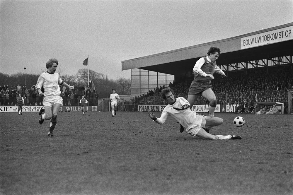 Telstar tegen Feijenoord 1-0; spelmomenten. Foto: Koen Suyk / Anefo, Nationaal Archief (CC0).