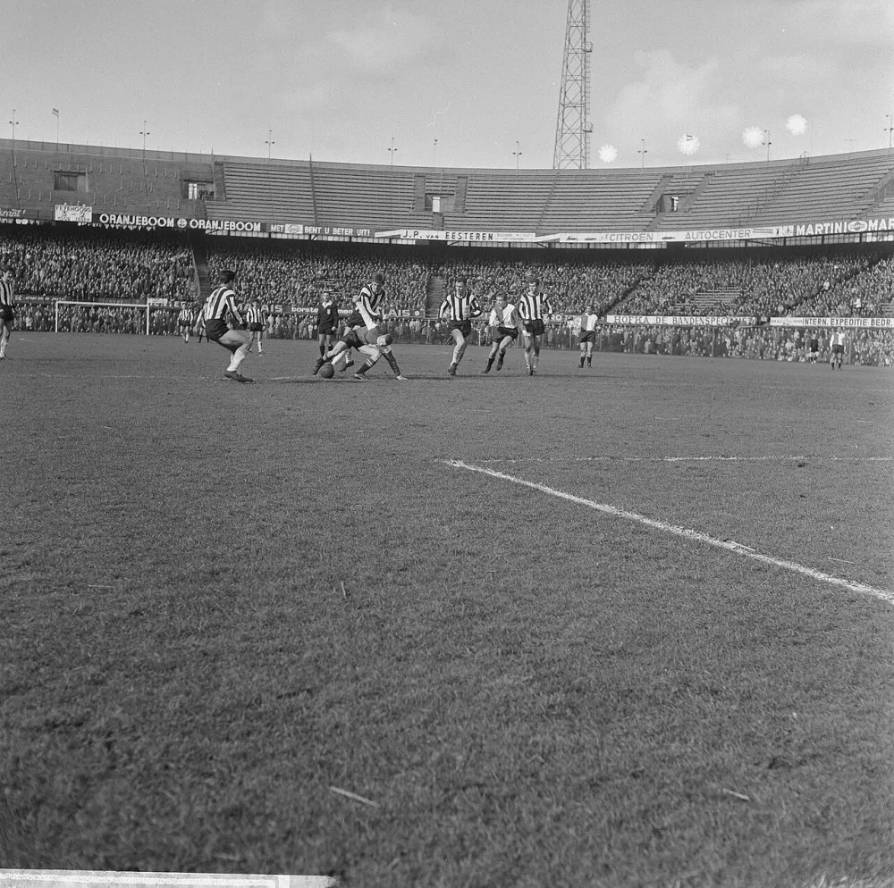 Feyenoord tegen Heracles 5-2, spelmoment. Foto: Jan Voets / Anefo, Nationaal Archief (CC0).