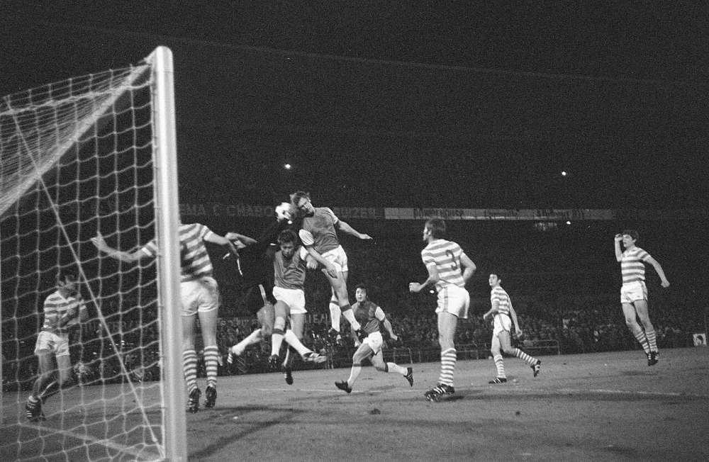 Feijenoord tegen UT Arad Roemenie 1-1 om Europa Cup. Foto: Eric Koch / Anefo, Nationaal Archief (CC0).