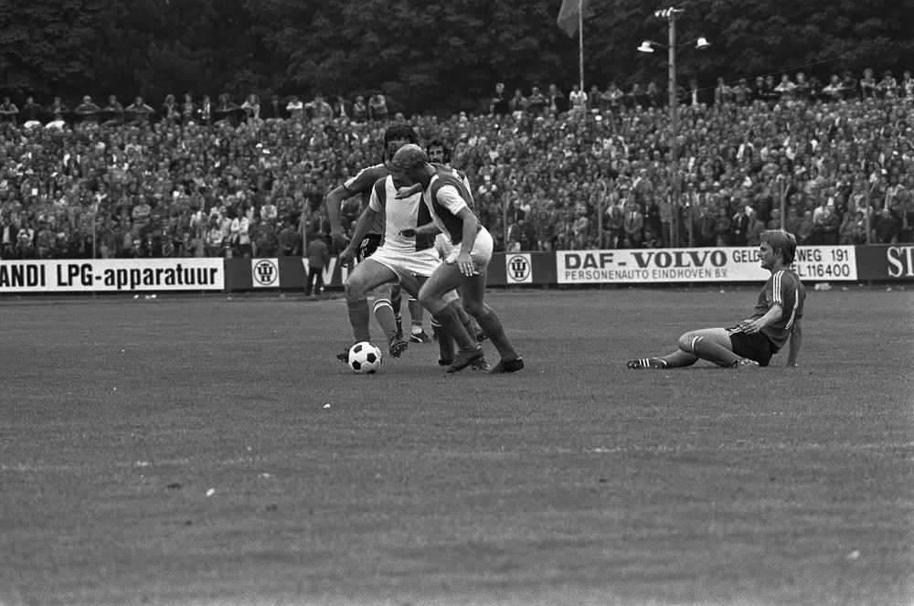 Spelmoment. Foto: fotograaf onbekend / Anefo, Nationaal Archief (CC0).
