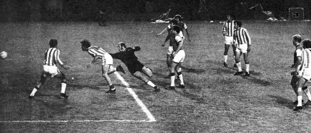 Estudiantes – Feijenoord (2-2), eerste wedstrijd om de Wereldbeker, Buenos Aires, 26 augustus 1970. Foto: maker onbekend via Wikimedia Commons, publiek domein.