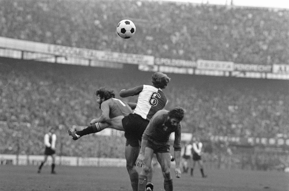 Feijenoord tegen Ajax 1-1; spelmomenten. Foto: Hans Peters / Anefo, Nationaal Archief (CC0).