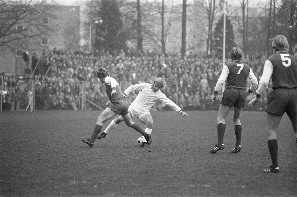 PSV tegen Feyenoord 2-0. Foto: Bert Verhoeff / Anefo, Nationaal Archief (CC0).