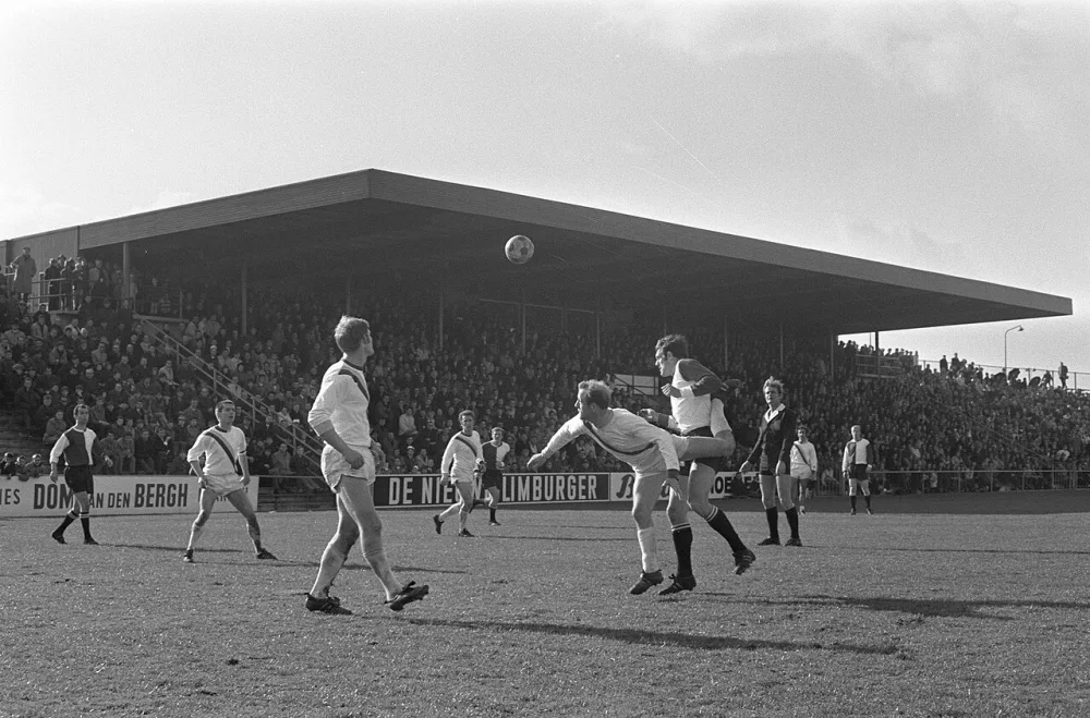 Fortuna/Sittardia tegen Feijenoord 0-0 spelmoment. Foto: Rob Mieremet / Anefo, Nationaal Archief (CC0).