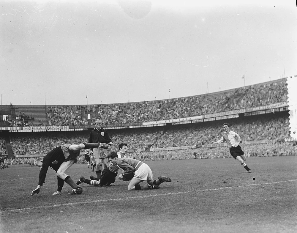 Feyenoord tegen Excelsior 0-2, spelmoment. Foto: J.D. Noske / Anefo, Nationaal Archief (CC0).