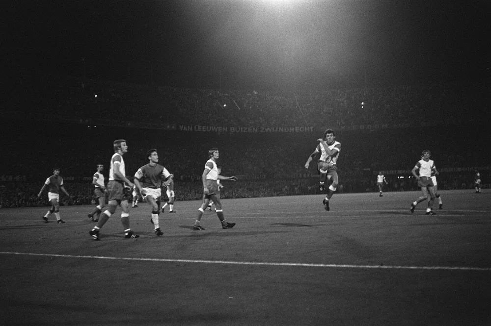 Feijenoord tegen FC Utrecht. Foto: Bert Verhoeff / Anefo, Nationaal Archief (CC0).