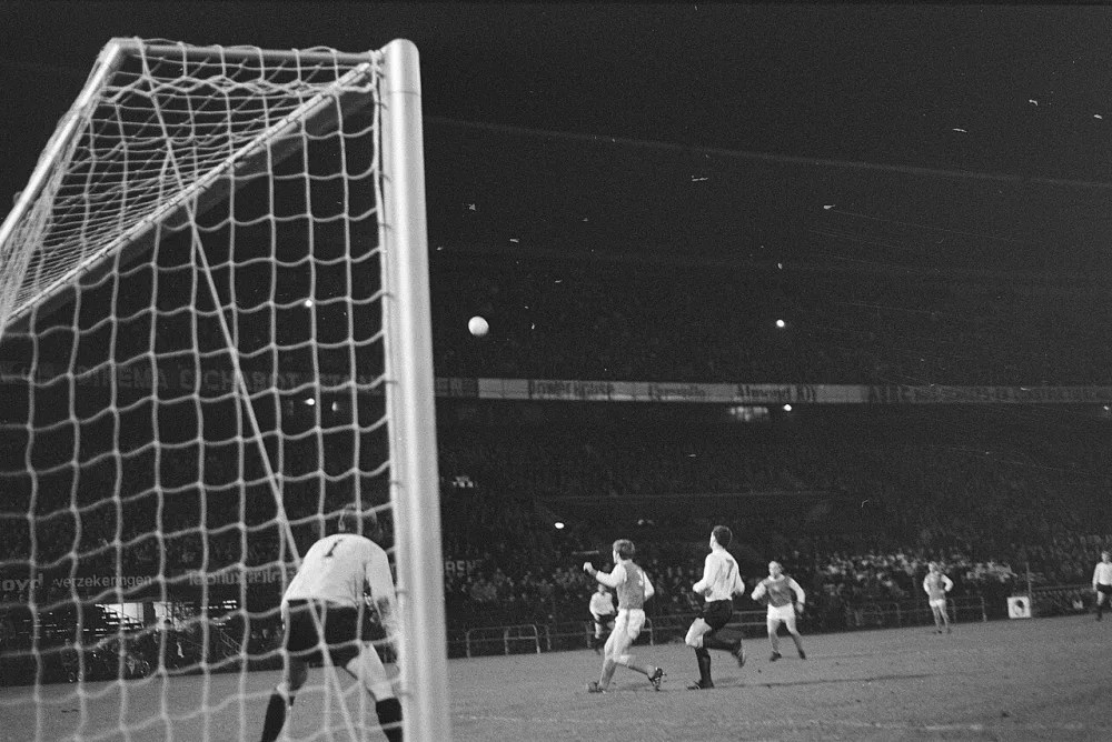 Feijenoord tegen MVV. Foto: Rob Mieremet / Anefo, Nationaal Archief (CC0).