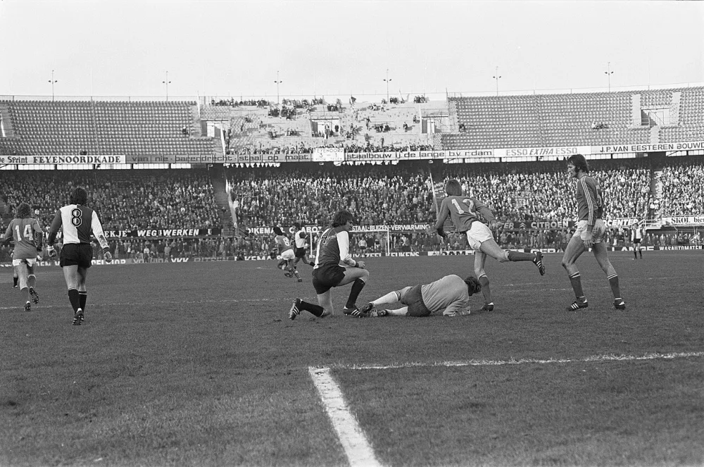 Wageningen tegen Ajax -02 Feyenoord tegen Go Ahead Eagles 3-1 , spelmomenten. Foto: Bert Verhoeff / Anefo, Nationaal Archief (CC0).