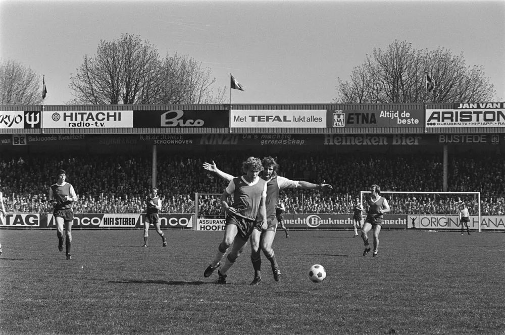 AZ 67 tegen Feijenoord 1-0; spelmomenten. Foto: Bert Verhoeff / Anefo, Nationaal Archief (CC0).