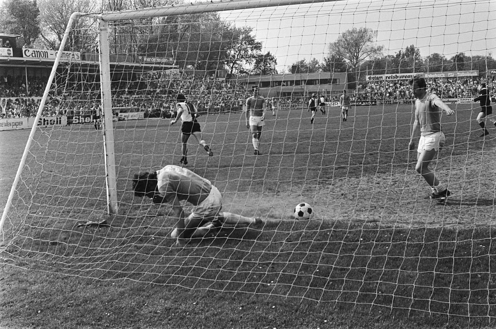 FC Den Haag tegen Feyenoord 1-8, doelpunt. Foto: Rob Mieremet / Anefo, Nationaal Archief (CC0).