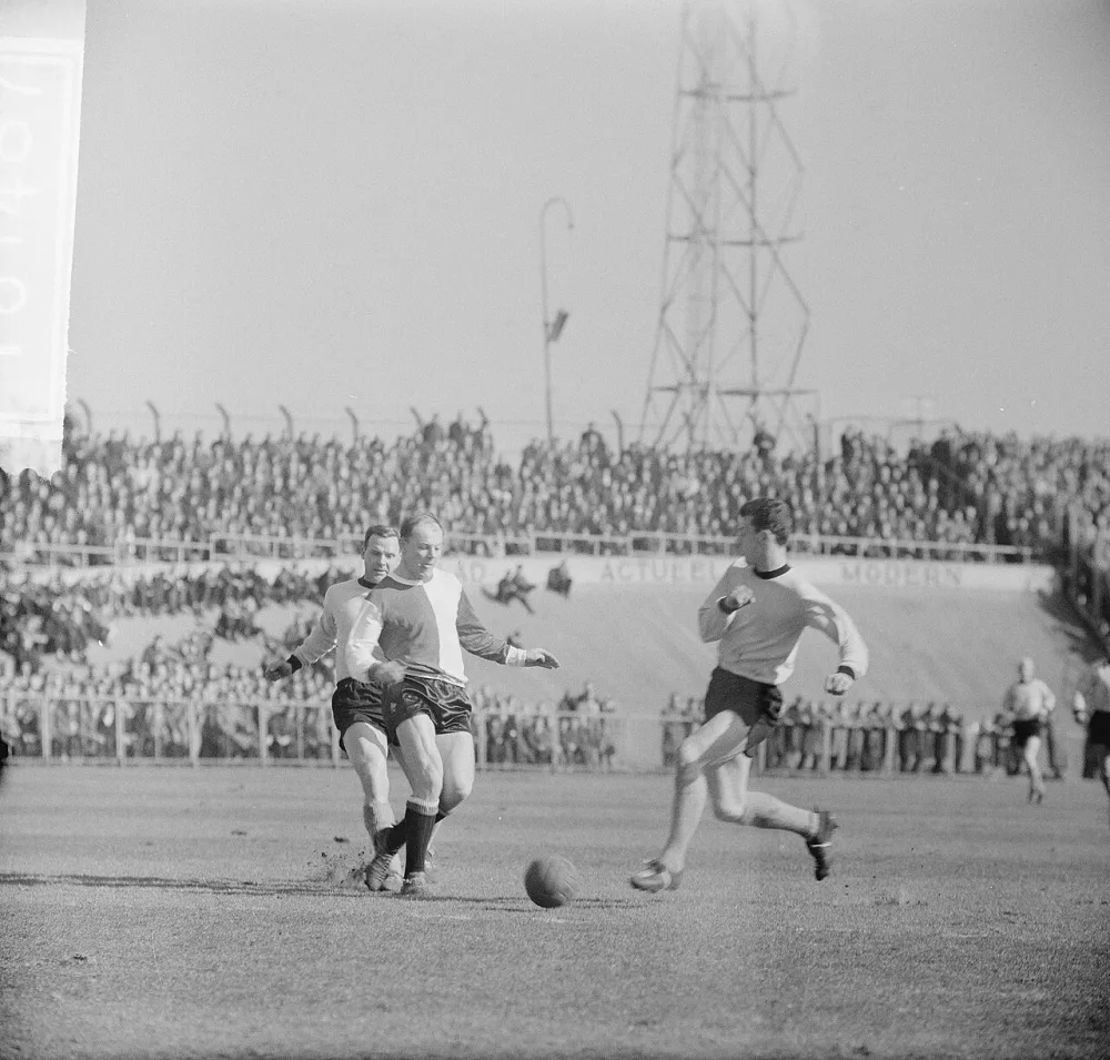 DOS tegen Feyenoord, spelmomenten. Foto: Jac. de Nijs / Anefo, Nationaal Archief (CC0).