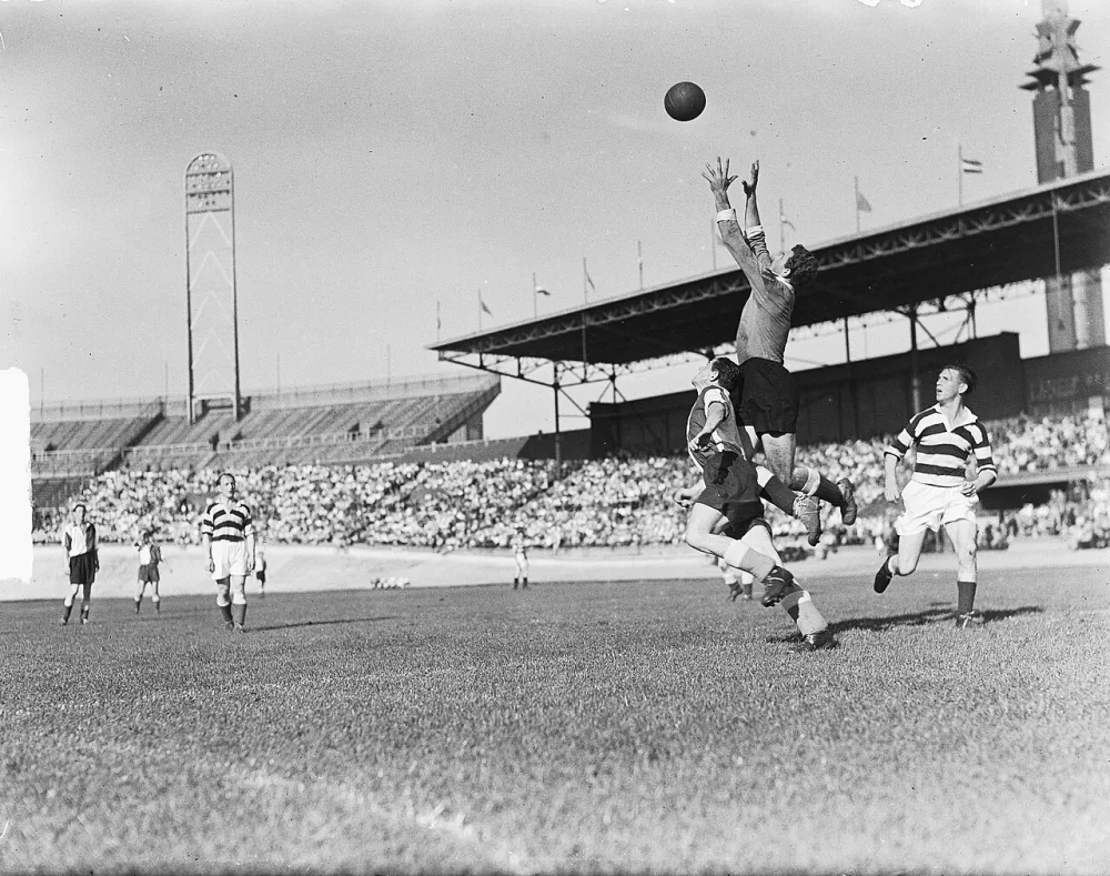 Blauw-Wit-Feyenoord 2-3. Spelmoment. Foto: J.D. Noske / Anefo, Nationaal Archief (CC0).