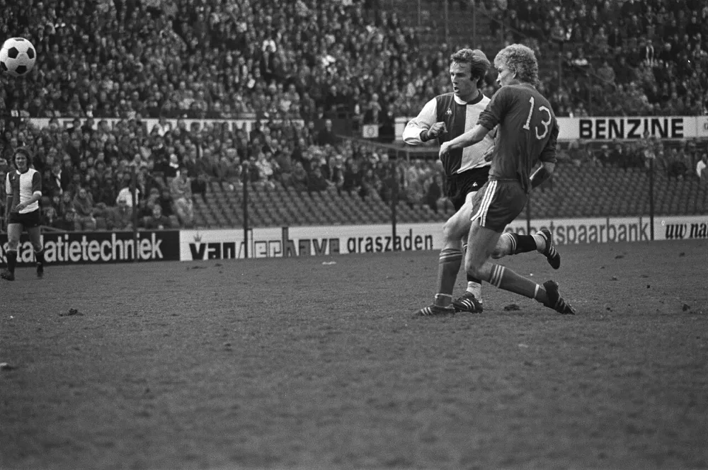 Spelmoment. Foto: Koen Suyk / Anefo, Nationaal Archief (CC0).
