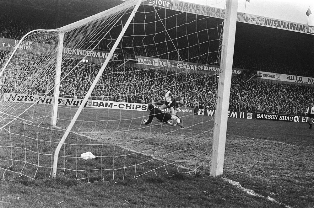 ADO tegen Feijenoord 2-0. Foto: Bert Verhoeff / Anefo, Nationaal Archief (CC0).