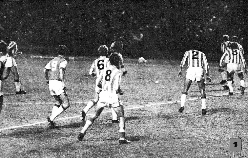 Estudiantes – Feijenoord (2-2), eerste wedstrijd om de Wereldbeker, Buenos Aires, 26 augustus 1970. Foto: maker onbekend via Wikimedia Commons, publiek domein.
