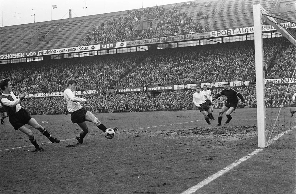 Feyenoord tegen NAC 5-0. Foto: Rob Mieremet / Anefo, Nationaal Archief (CC0).