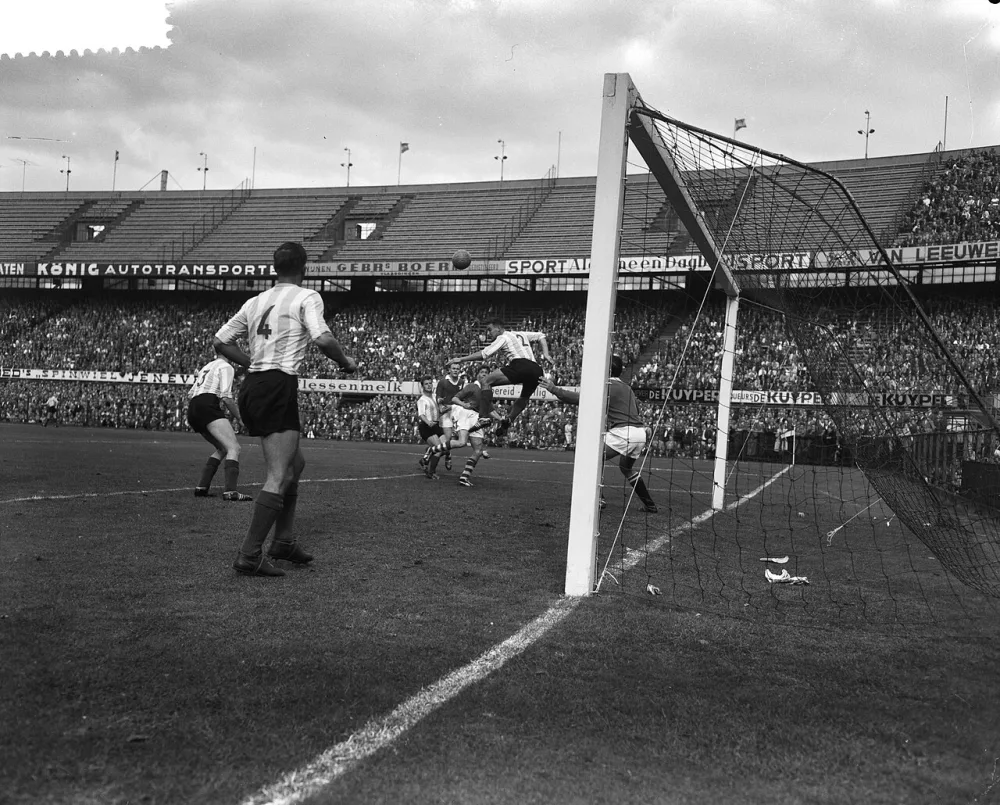 Feyenoord tegen MVV 6-1. Foto: Herbert Behrens / Anefo, Nationaal Archief (CC0).