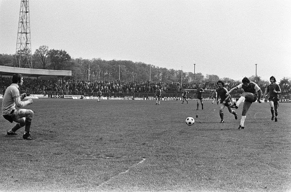 Spelmoment. Foto: fotograaf onbekend / Anefo, Nationaal Archief (CC0).