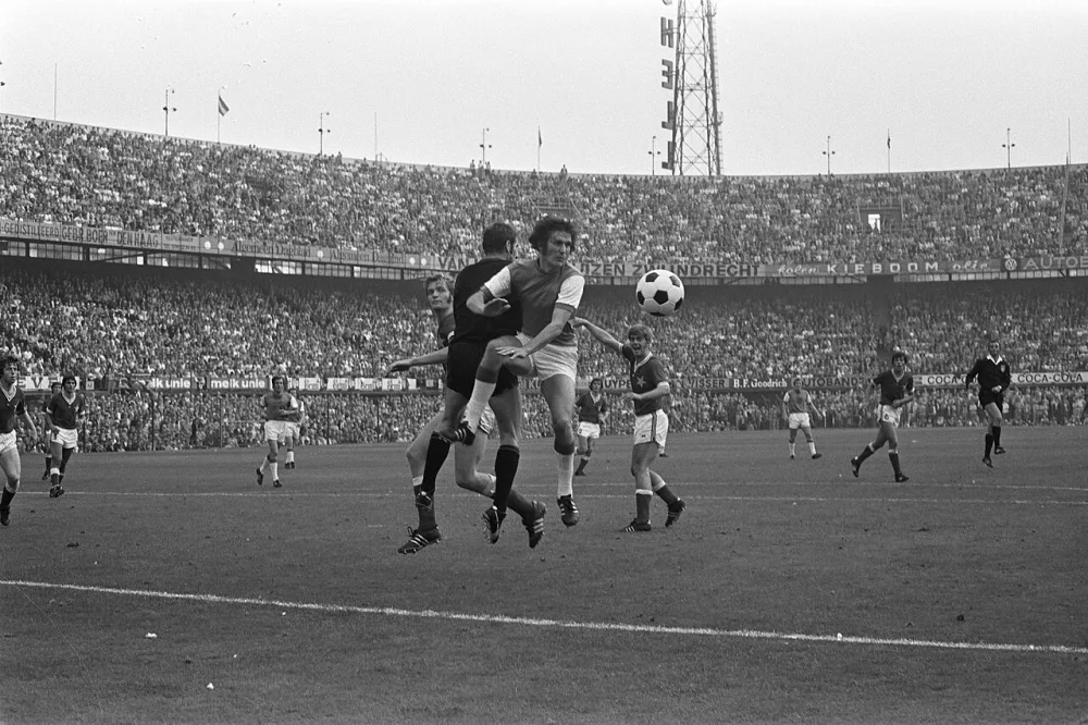 Feyenoord tegen MVV 2-0. Foto: Joost Evers / Anefo, Nationaal Archief (CC0).