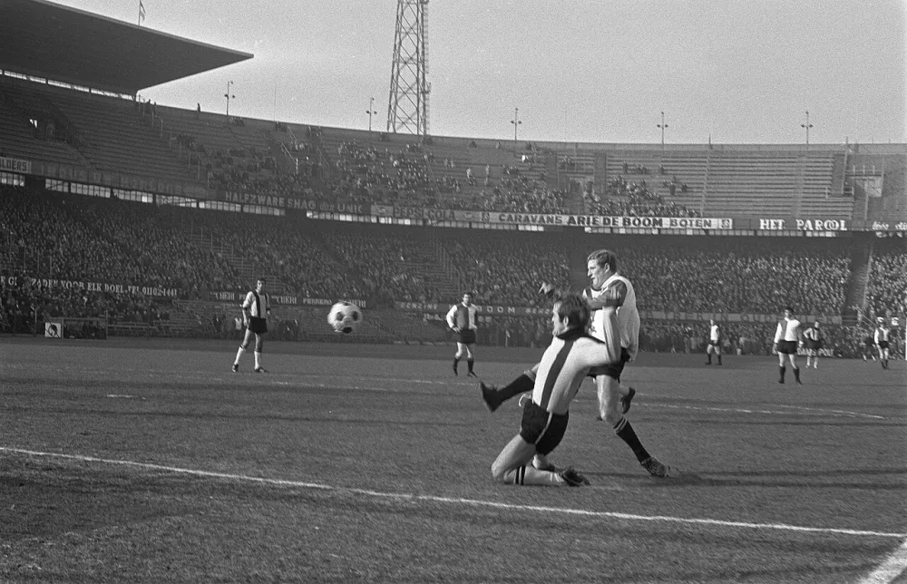 Feyenoord tegen DOS 6-0. Foto: Bert Verhoeff / Anefo, Nationaal Archief (CC0).