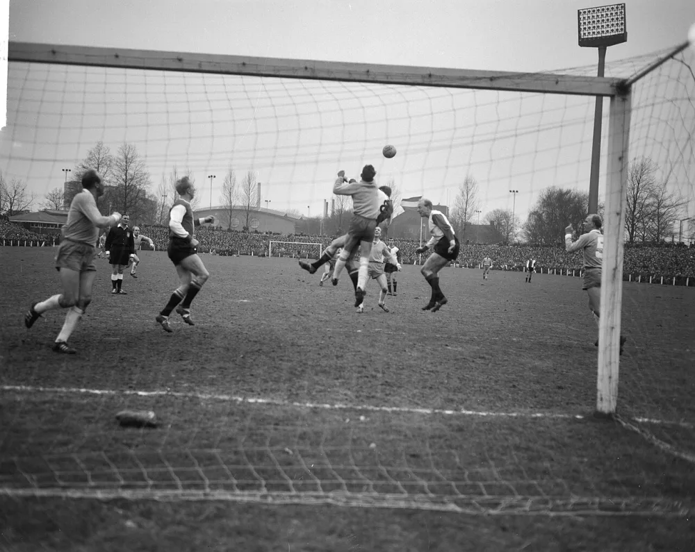 PSV tegen Feyenoord 1-0, spelmoment. Foto: Joop van Bilsen / Anefo, Nationaal Archief (CC0).