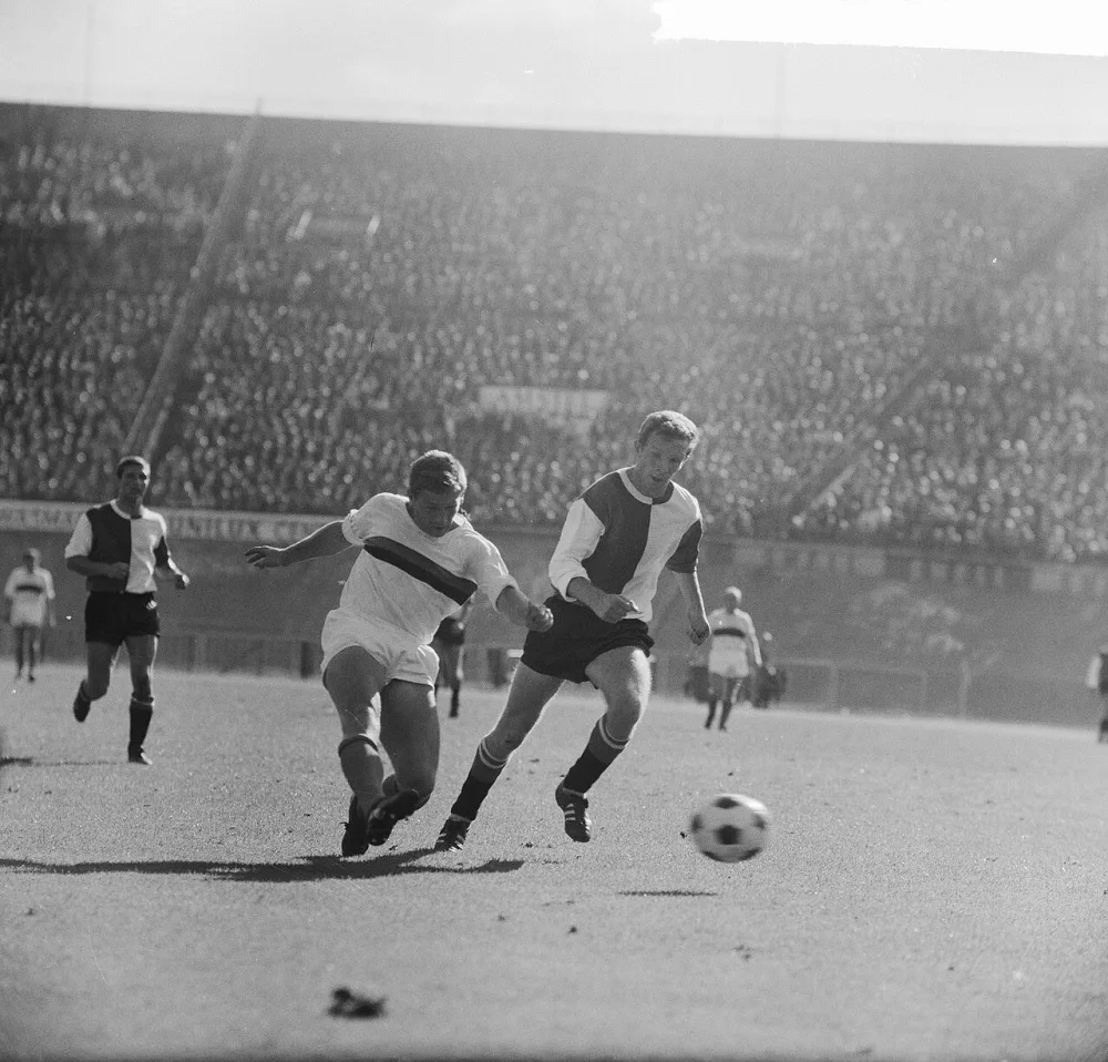 DWS tegen Feyenoord 2-1, spelmoment. Foto: Jac. de Nijs / Anefo, Nationaal Archief (CC0).
