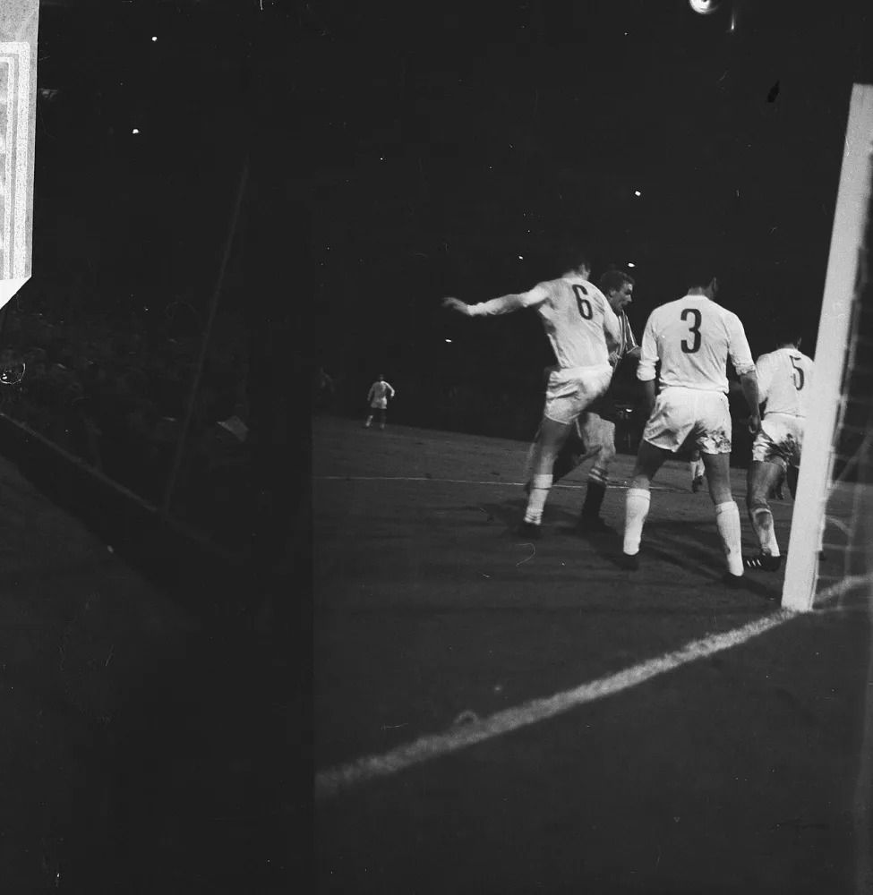 Feyenoord tegen Real Madrid 2-1, Hans Kraay scoort winnende goal. Foto: Jac. de Nijs / Anefo, Nationaal Archief (CC0).