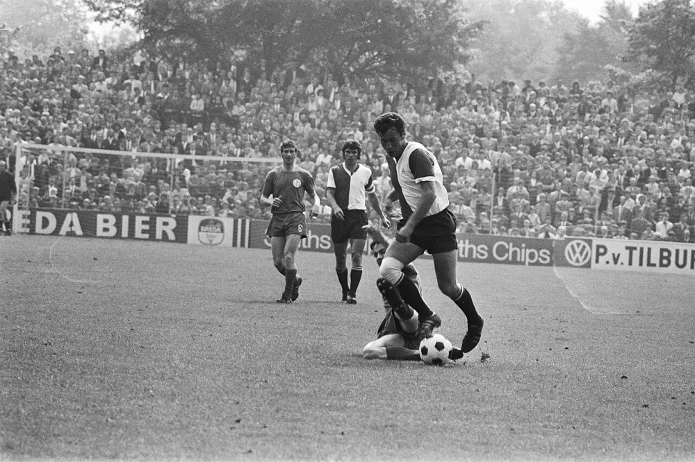 Spelmoment. Foto: fotograaf onbekend / Anefo, Nationaal Archief (CC0).