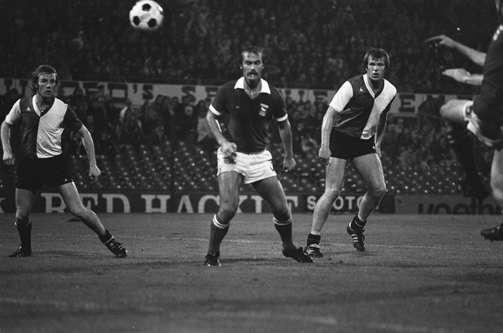 Feijenoord tegen Ipswichtown 1-2; spelmomenten. Foto: Hans Peters / Anefo, Nationaal Archief (CC0).