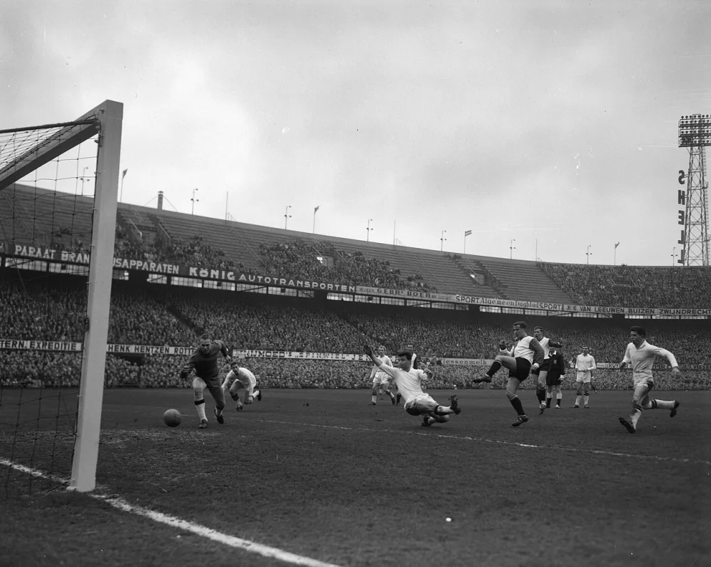 Feyenoord tegen NAC 4-1 (spelmoment). Foto: Eric Koch / Anefo, Nationaal Archief (CC0).