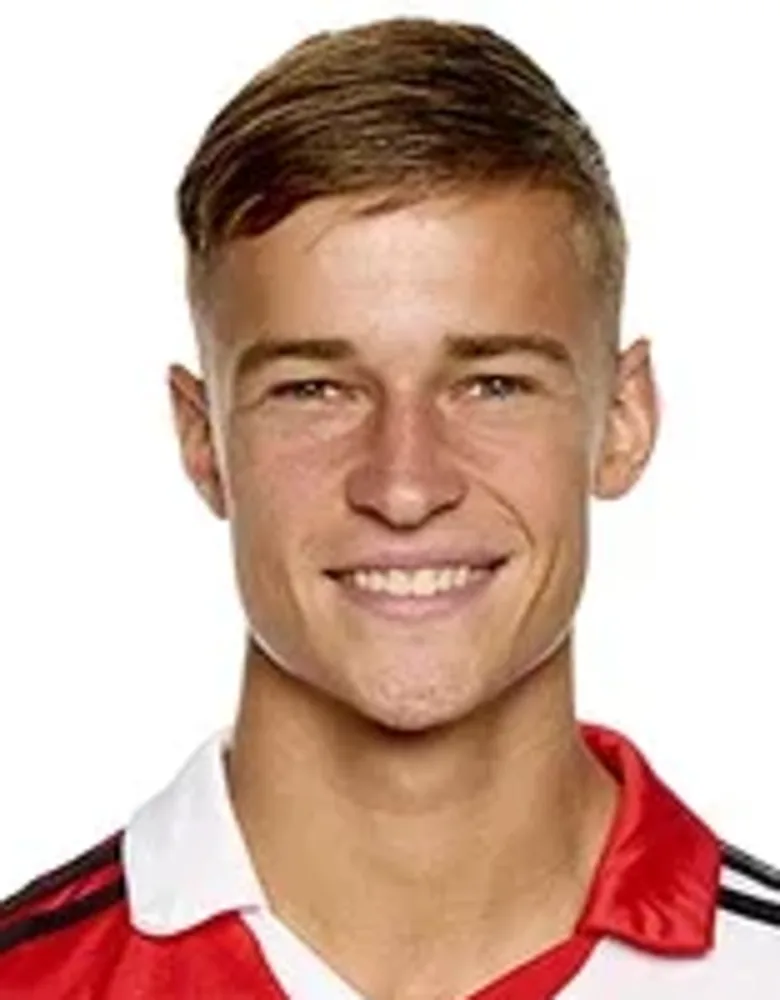 Noah Naujoks
