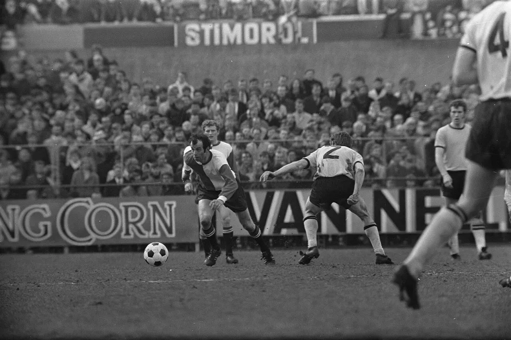 Coen Moulijn in aktie. Foto: fotograaf onbekend / Anefo, Nationaal Archief (CC0).