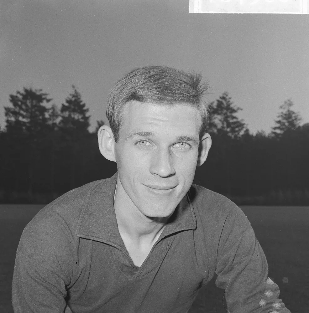 Voetballer Piet Vrauwdeunt van Feijenoord. Foto: Ron Kroon / Anefo, Nationaal Archief (CC0).