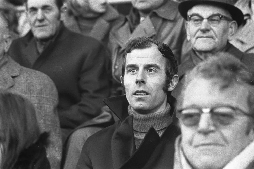 Feyenoord tegen NEC 5-1, Coen Moulijn op tribune. Foto: Rob Mieremet / Anefo, Nationaal Archief (CC0).